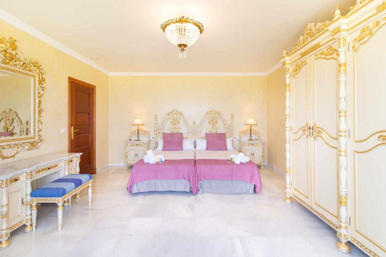 Castle Beach House Luxury Beachfront Villa Málaga Kültér fotó