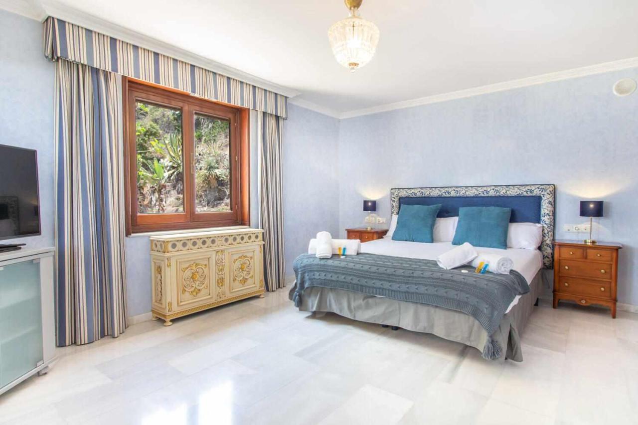 Castle Beach House Luxury Beachfront Villa Málaga Kültér fotó