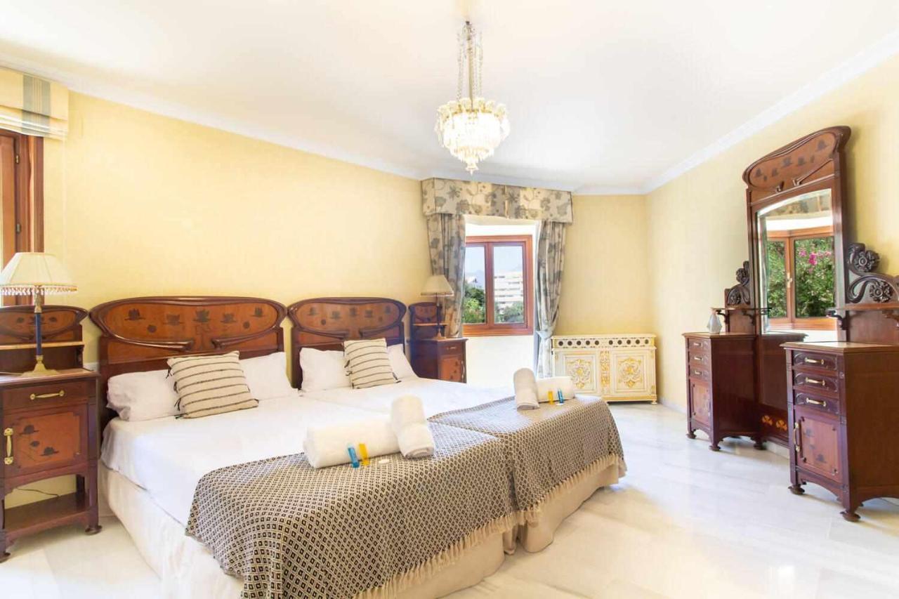 Castle Beach House Luxury Beachfront Villa Málaga Kültér fotó