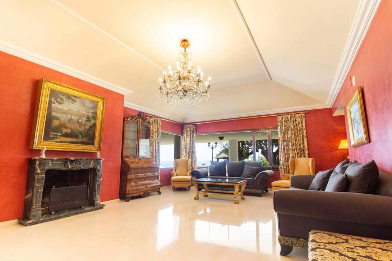 Castle Beach House Luxury Beachfront Villa Málaga Kültér fotó